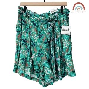 New! Bohemian Green Ditsy Floral Belted Soft Paperbag Shorts Plus Size 3X